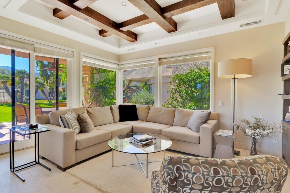 Stunning Villa with Custom Upgrades near LQ Resort - Photo 2