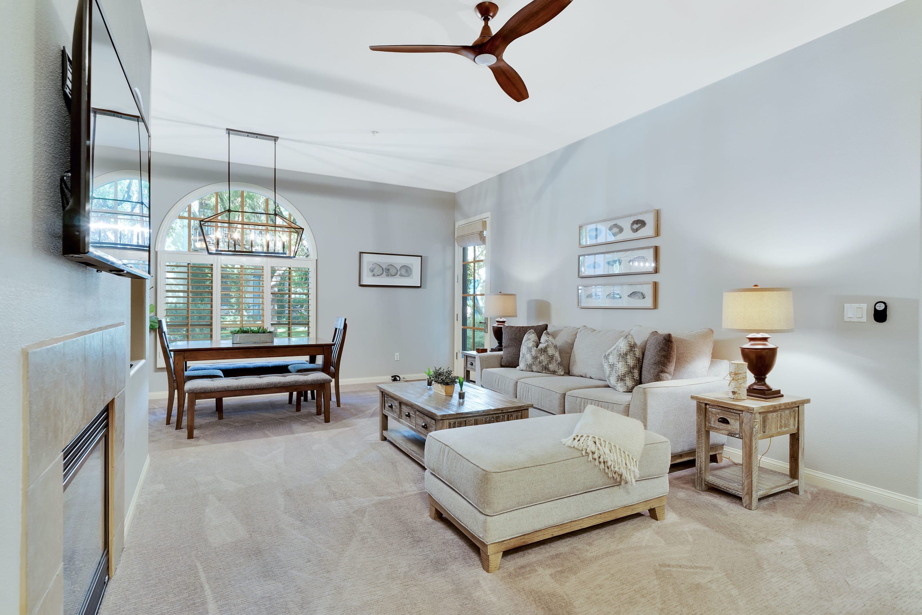 Stunning Ground Floor Villa Steps to Pool!