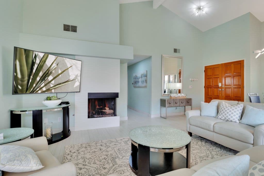 Refreshing Desert Escape near LQ Resort