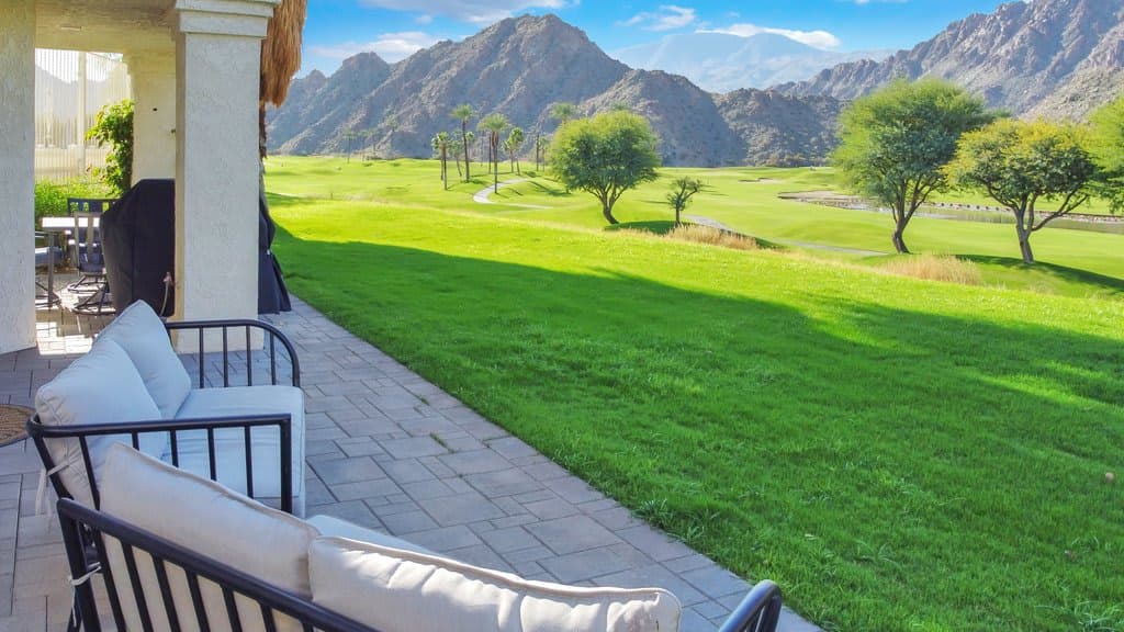 Spacious Villa with Spectacular Golf Course Views!