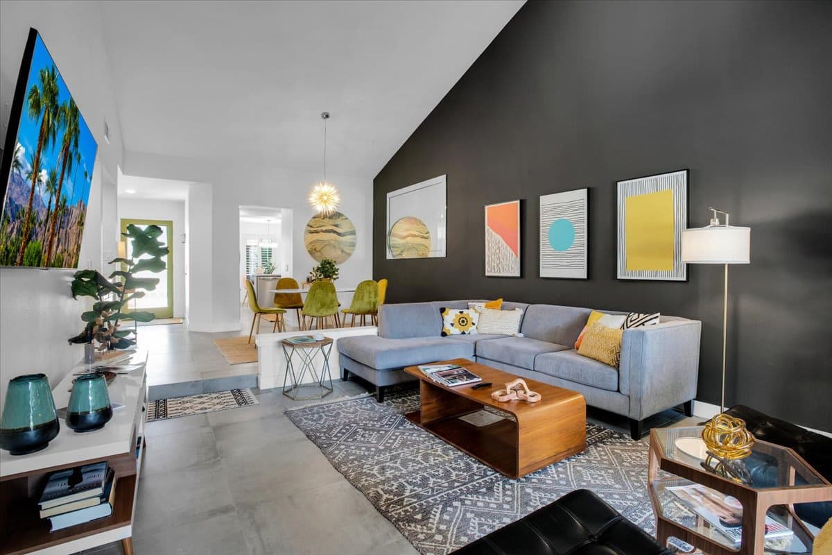 Modern 2BR Hacienda, Walk to LQ Resort!