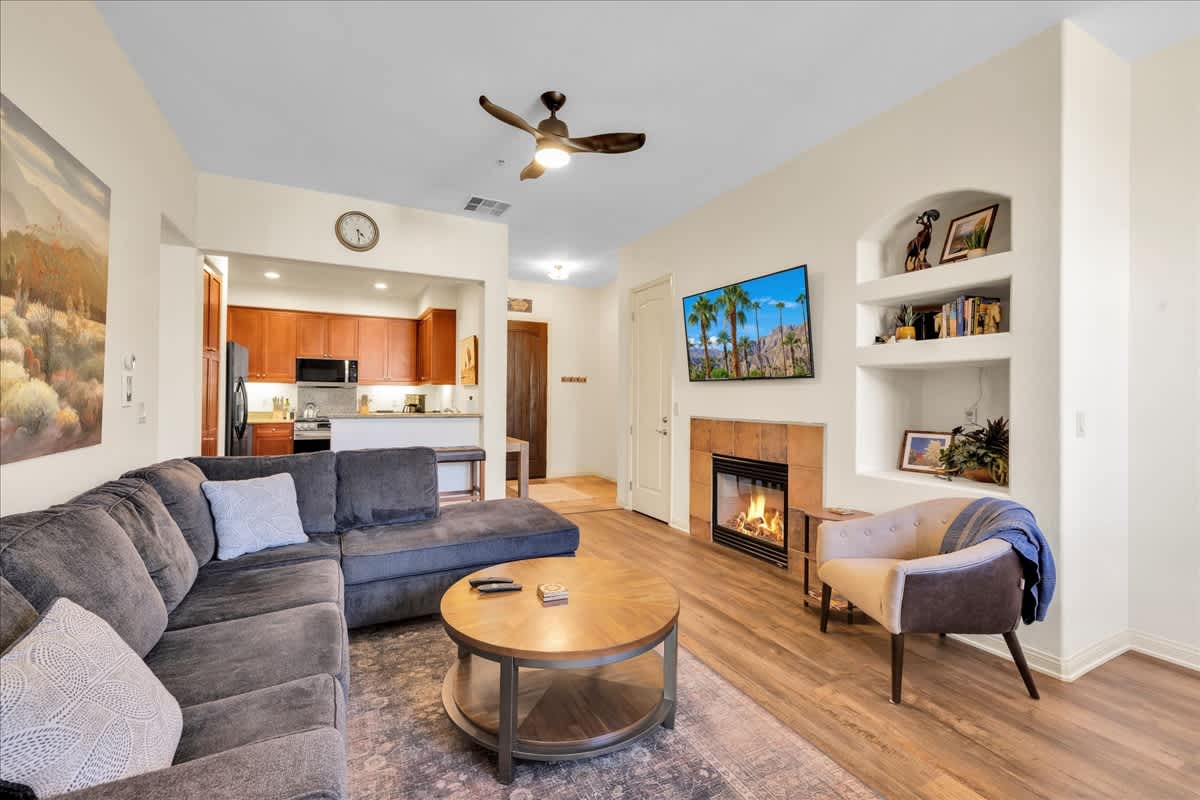 Newly Remodeled 2BR Legacy Villa