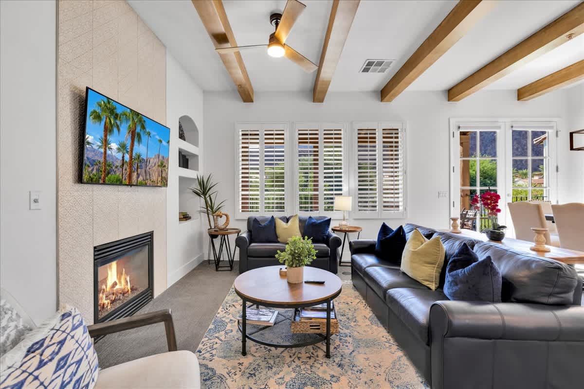 Luxurious Remodeled Villa in La Quinta #A